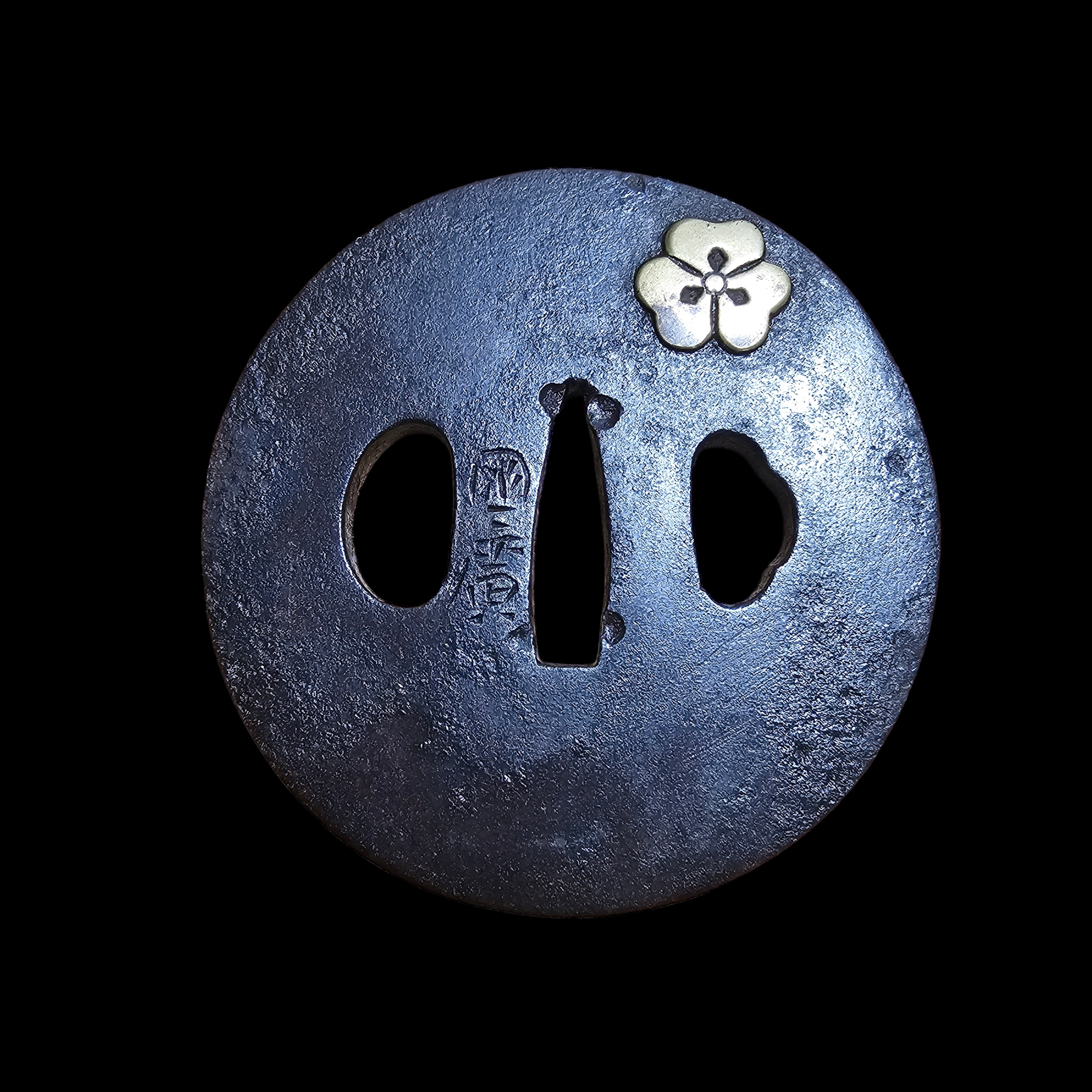 鍔⑭ 縦67mm橫64mm厚さ3mm 時代物　刀装具 鍔⑫ 縦68mm 橫65mm厚さ3mm 時代物 銘あり 刀装具 鍔⑫
