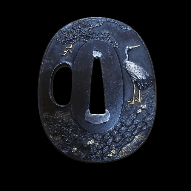 03-551 【保存刀装具】松鶴図鍔　銘　仙斉篤興造　堅丸形　鉄磨地　鋤出高彫　象嵌色絵　打返耳