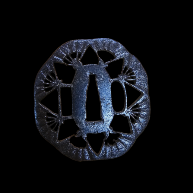 03-556　八方扇図　鍔